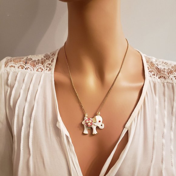 Jewelry Necklace and Earing Set. NWOT. - Picture 4 of 5